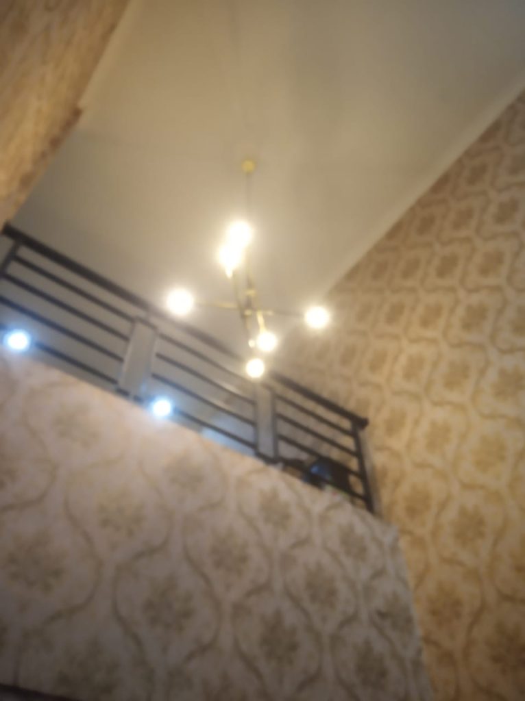 Pemasangan Lampu Gantung
